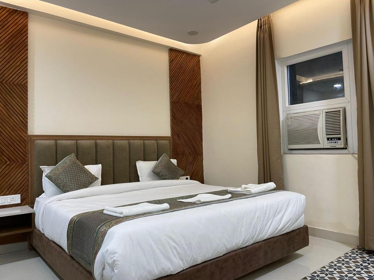 Santoor 3*
