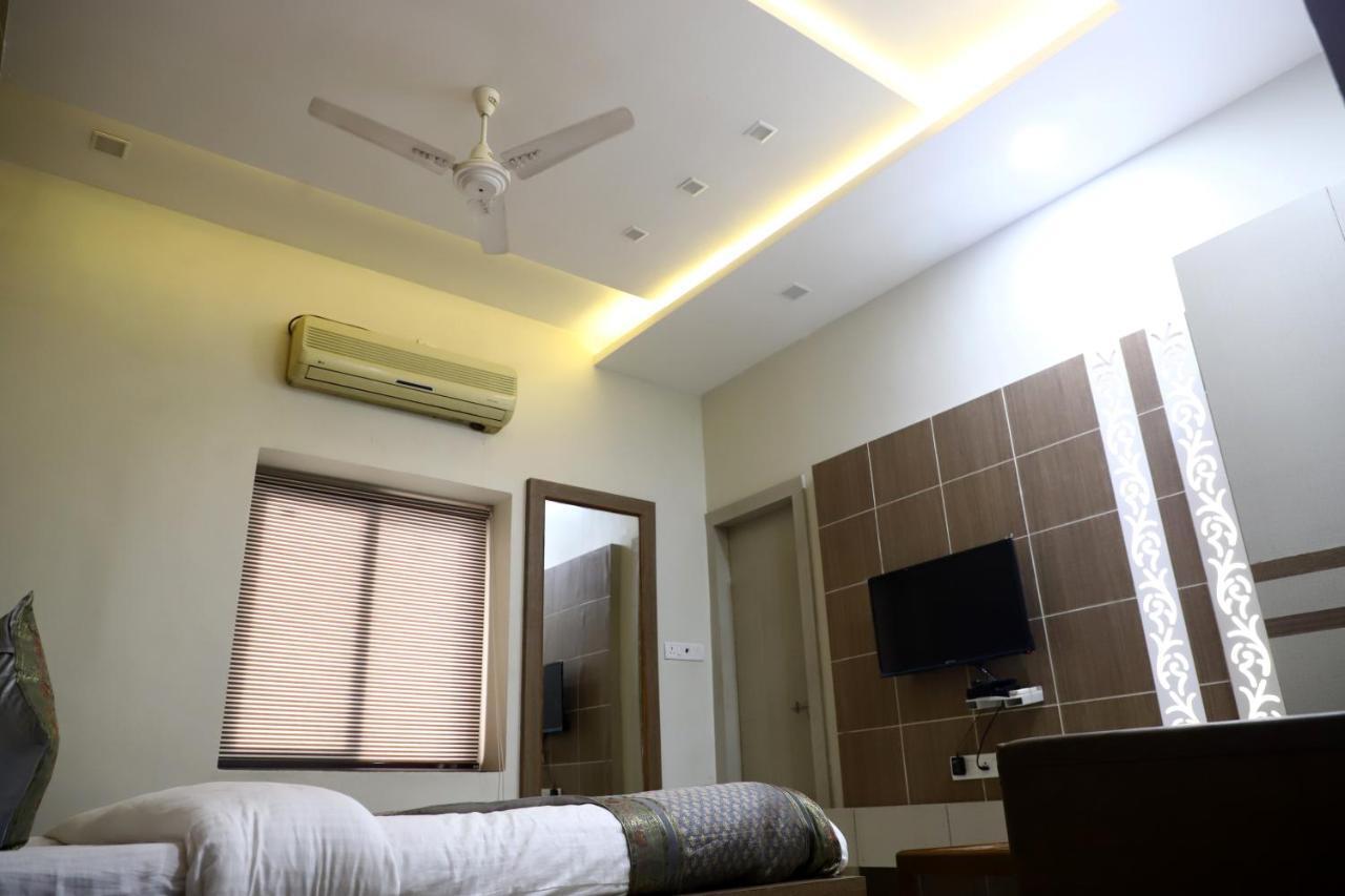 Santoor Hotel 3*
